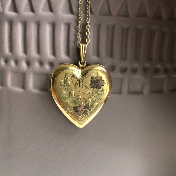Vintage Jewelry - Vintage golden M locket